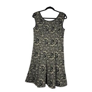 Maggy London Women's Sleeveless Knee Length Black Floral Dress Size 12